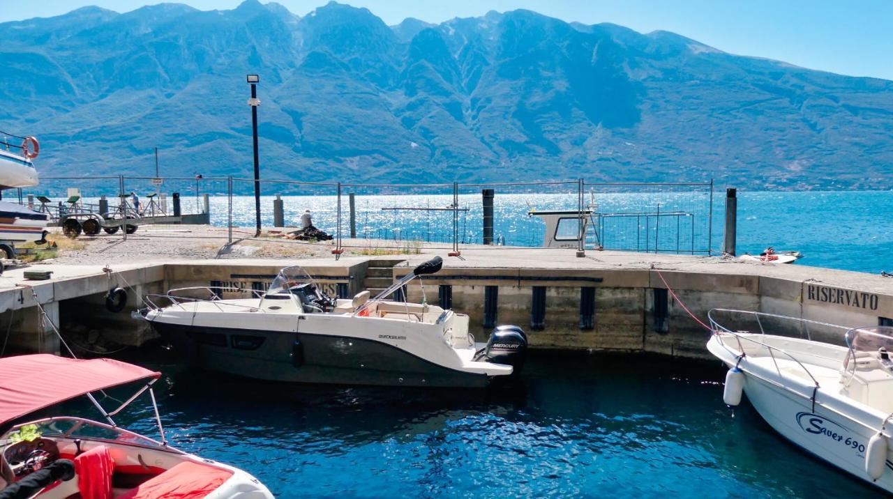Dv Garda Suite Campione del Garda Ngoại thất bức ảnh