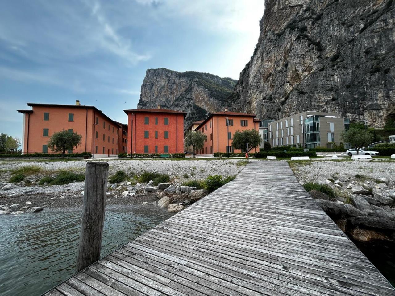 Dv Garda Suite Campione del Garda Ngoại thất bức ảnh